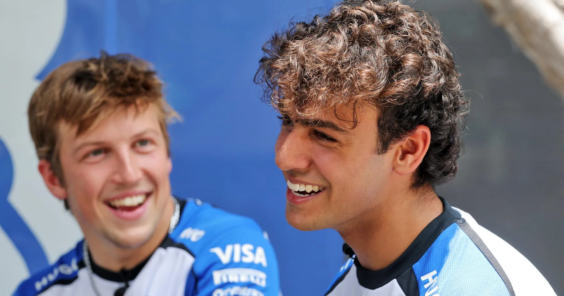 Liam Lawson Heran Arvid Lindblad Lolos dari Sanksi Baku - sumber: (racingnews365)