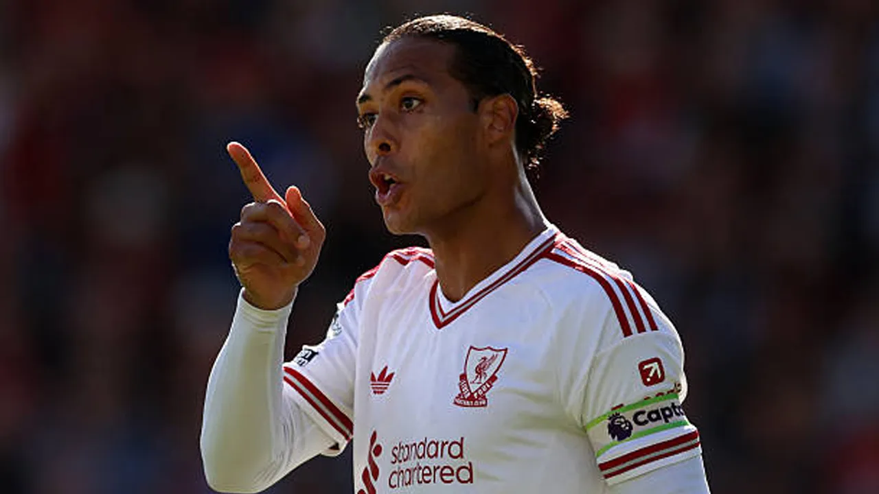 Sudah Lama Naksir, Juventus Siap Manfaatkan Masa Depan Tak Pasti Virgil van Dijk