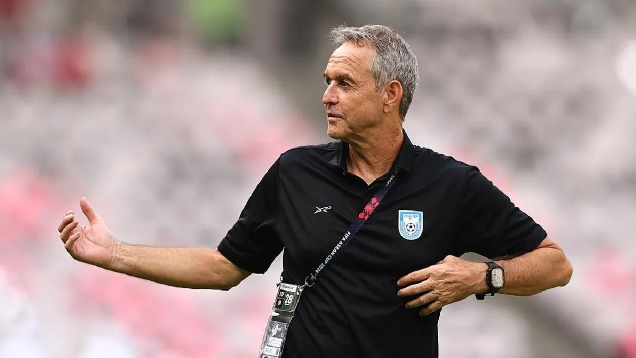 Pelatih Timnas Bangladesh, Thomas Dooley dapat rapor merah usai dibantai 9-2 oleh Timnas Indonesia