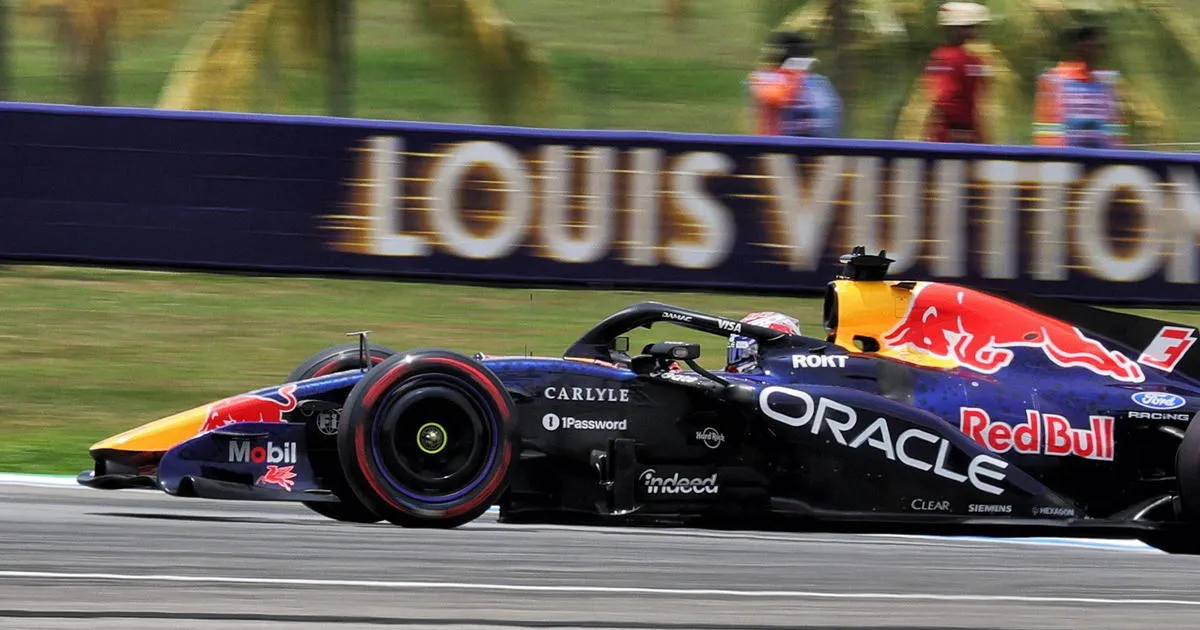 Verstappen Memimpin Latihan Bebas 1 GP Bahrain di Sepang - sumber: (racingnews365)