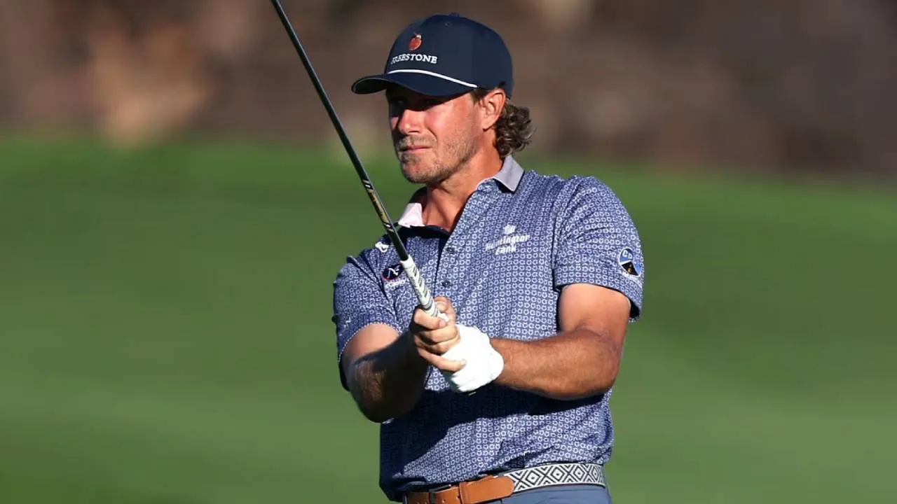 Austin Smotherman mengoleksi total 17-under 125 setelah 36 hole untuk unggul satu pukulan di Black Desert Resort. (Foto: Golf Digest)