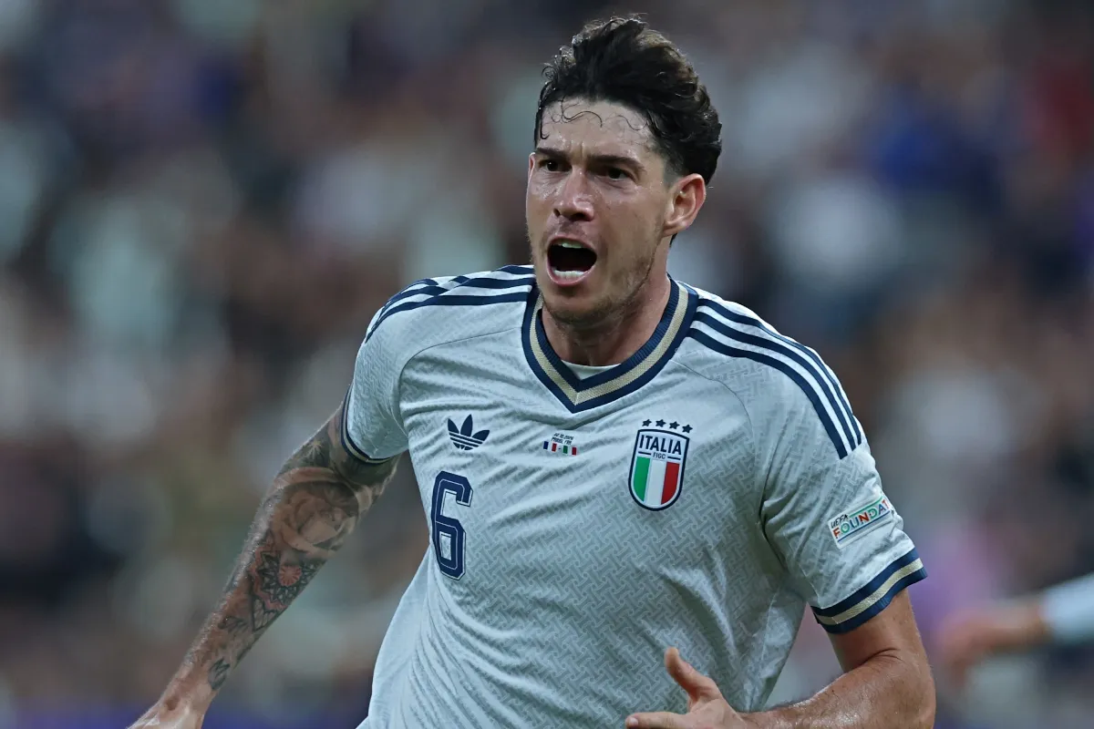 Italia Tahan Imbang Prancis di Paris Berkat Gol Krusial Bastoni - sumber: (footballitalia)