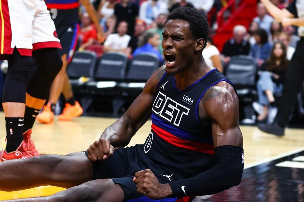 Jalen Duren Resmi Perpanjang Kontrak Lima Tahun di Pistons - sumber: (mainbasket)