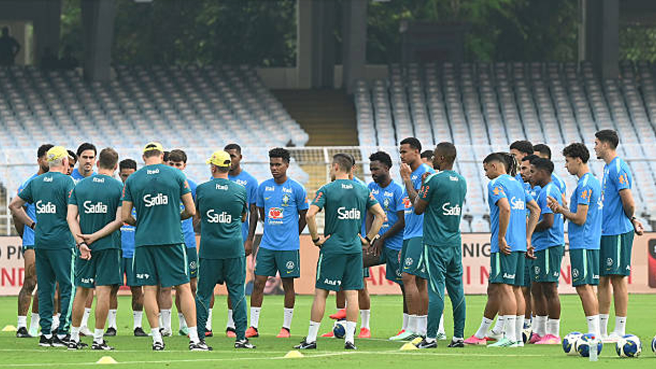 Jelang Lawan India, Brasil Disambut Sangat Meriah di Kolkata