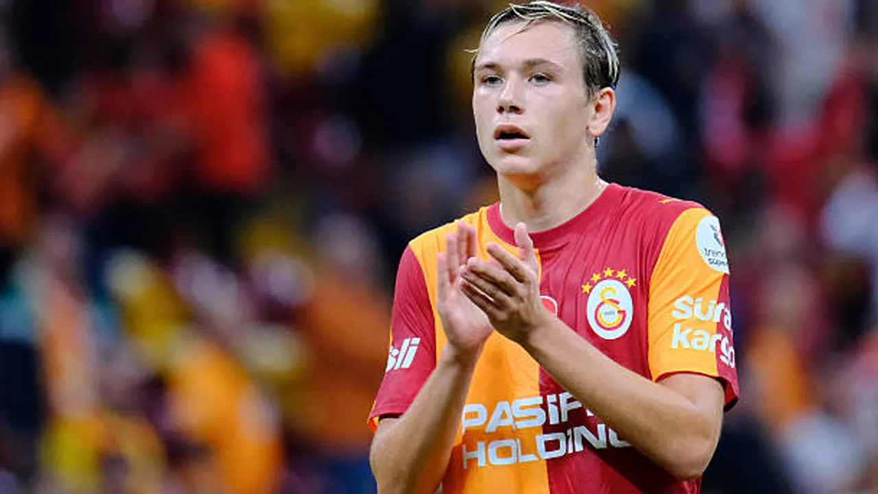 Kepincut Aleksey Batrakov, Perwakilan Chelsea dan MU Ingin Pantau Langsung