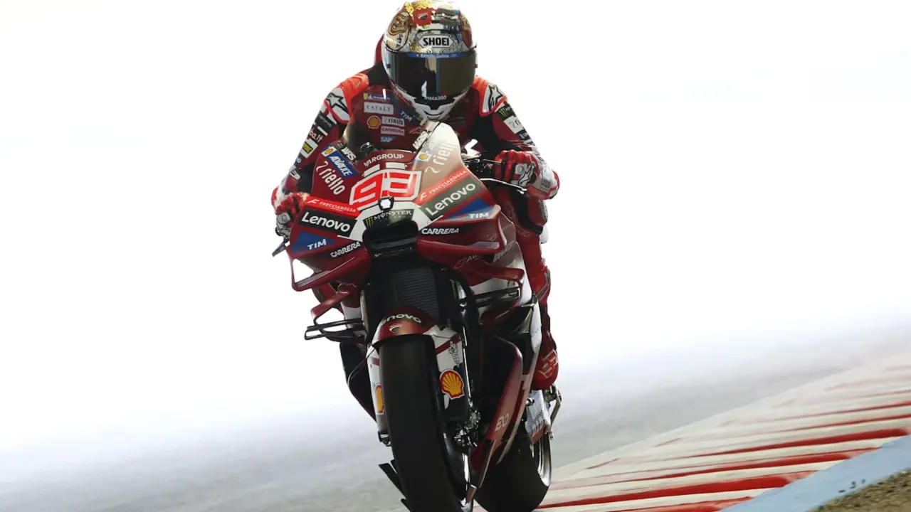 Kemenangan sprint race GP Jepang buat Marc Marquez pangkas selisih poin dengan Jorge Martin di klasemen sementara.