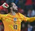 Kualitas James Trafford Disebut Satu Level di Atas Jordan Pickford