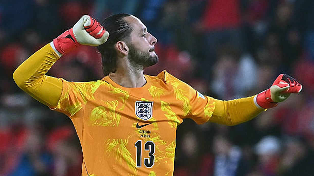 Kualitas James Trafford Disebut Satu Level di Atas Jordan Pickford