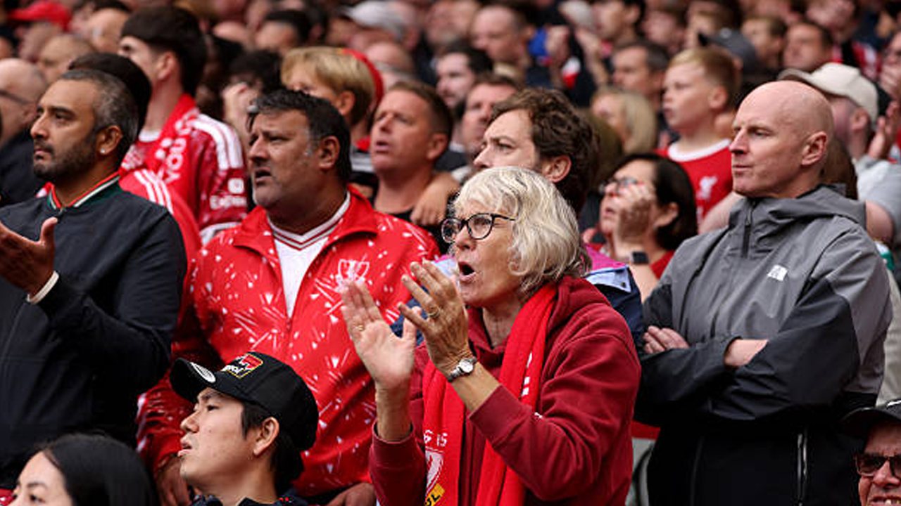 Langgar Aturan Keuangan, Fans Liverpool Minta Manchester City Dikeluarkan dari EPL