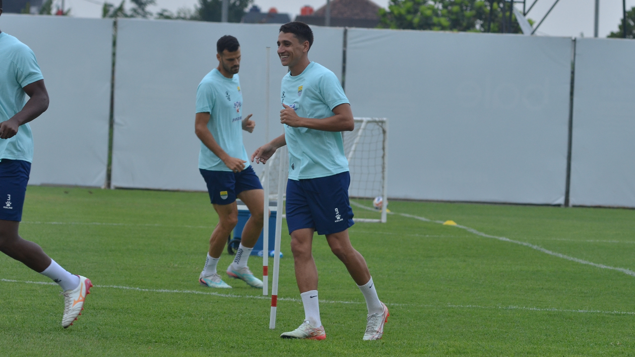 Menalo Pede Kualitas Persib Bisa Imbangi Level Tim Thailand