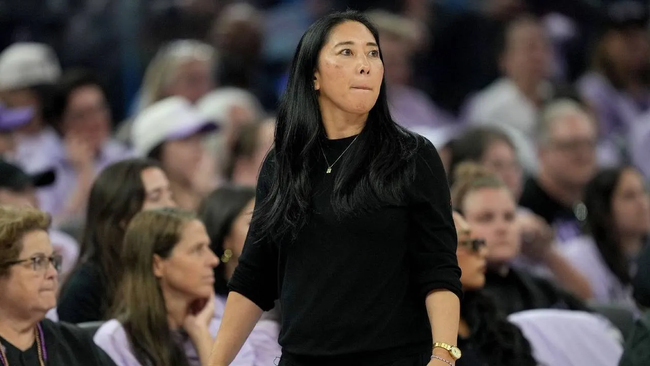 Natalie Nakase merasa kelelahan dan pusing sebelum sempat kehilangan kesadaran dalam waktu singkat. (Foto: AP)