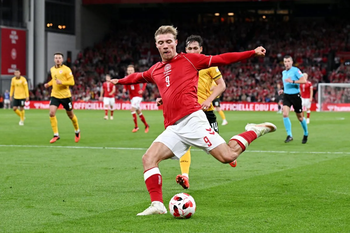Selebrasi Hojlund Memicu Kontroversi di Laga Lawan Portugal - sumber: (footballitalia)