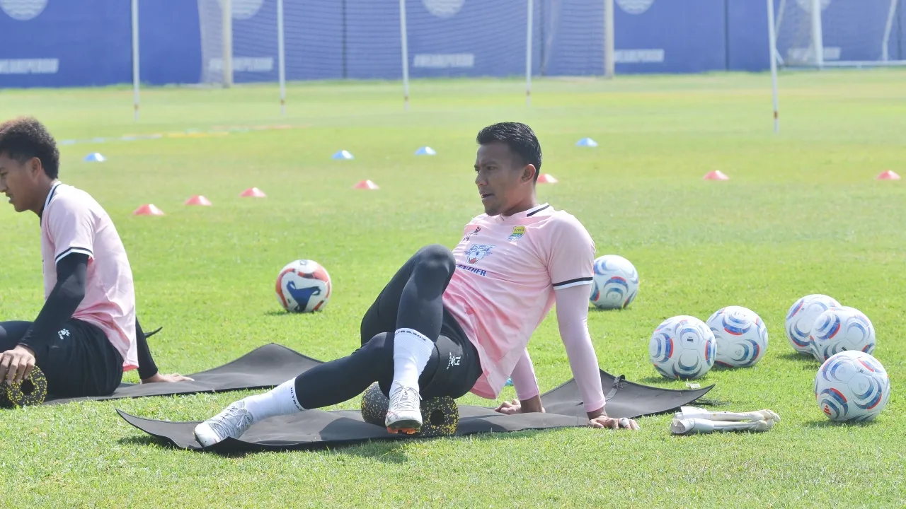 Kiper Persib, Teja Paku Alam