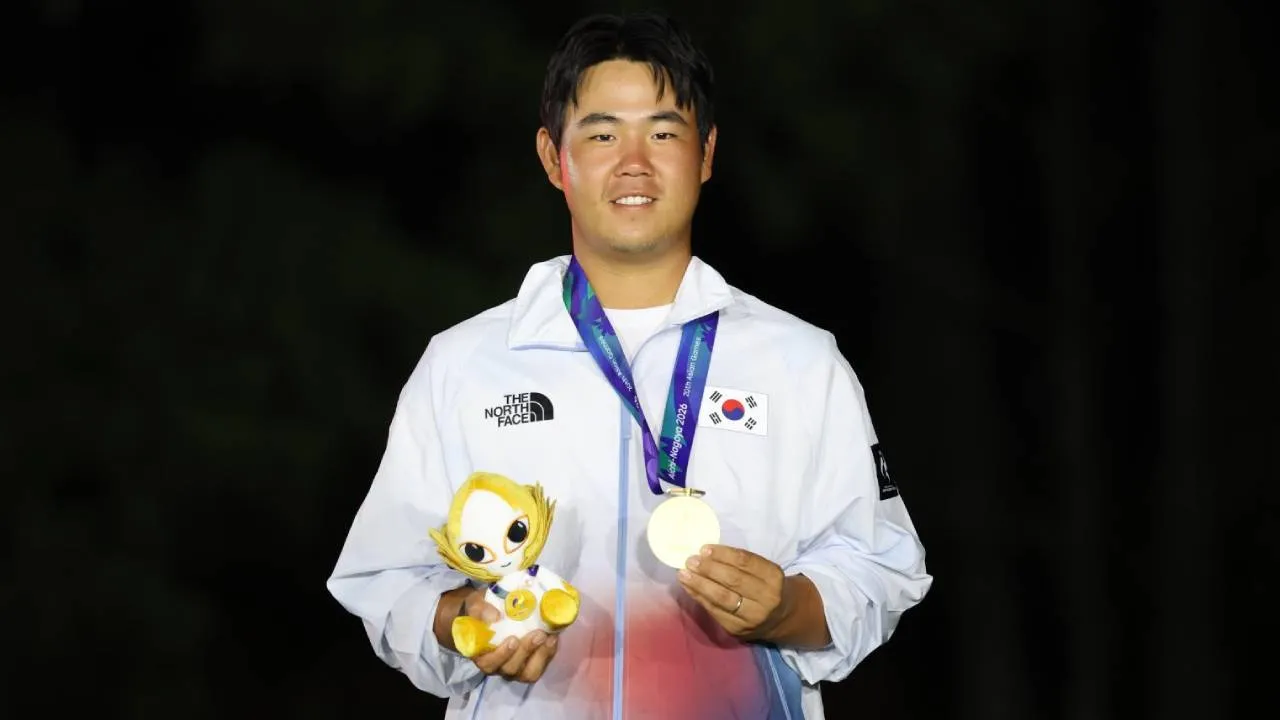 Tom Kim mencatat skor 6-under 64 pada putaran final untuk mengakhiri turnamen dengan total 18-under 262. (Foto: AP)