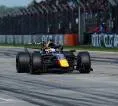 Verstappen Raih Pole di Sepang, Duel Sengit dengan Hamilton