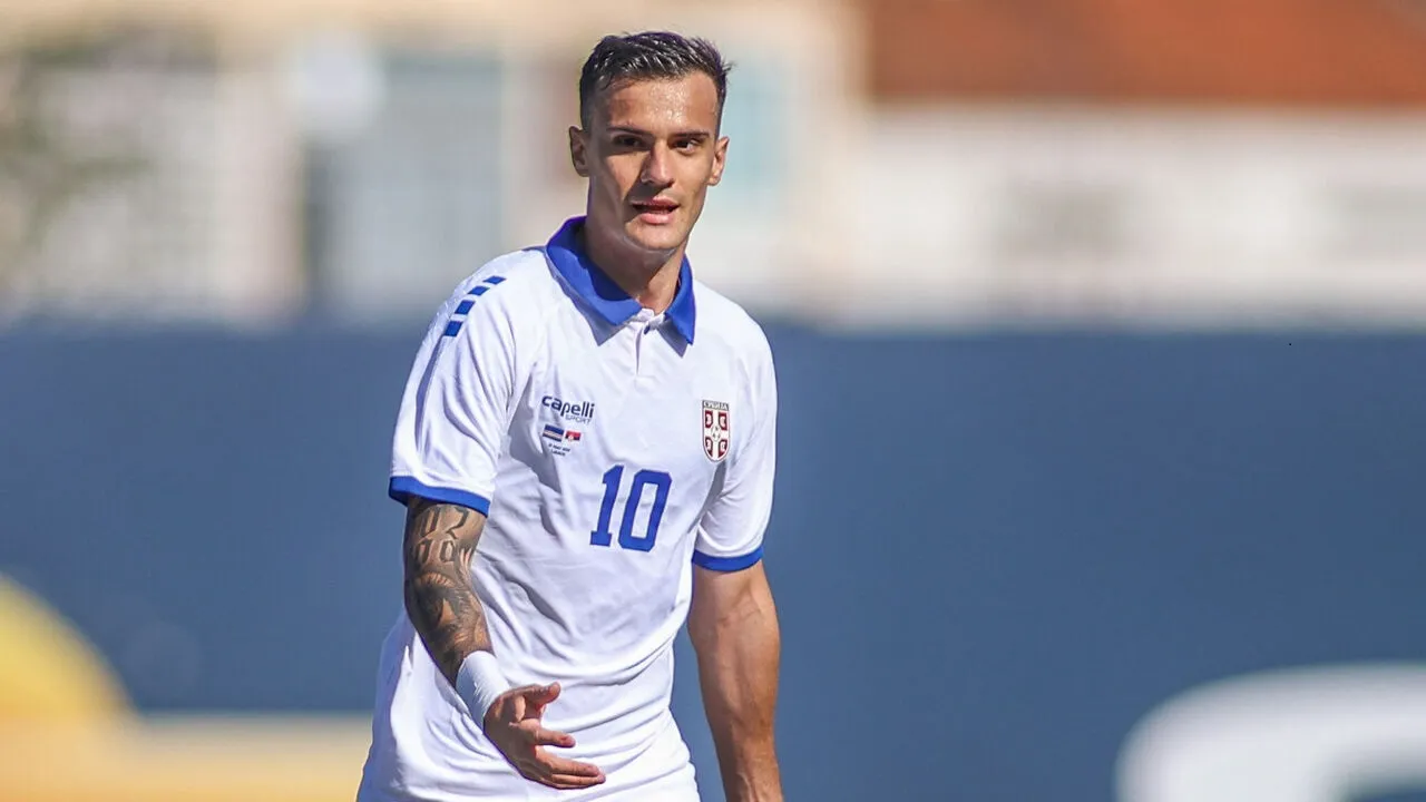 Aleksandar Stankovic Pilih Bertahan di Inter, Chivu Minta Ia Bersabar