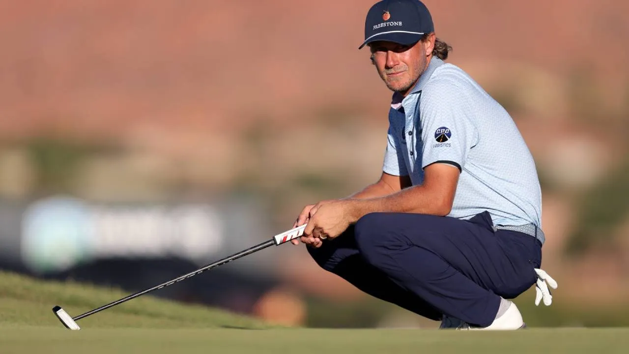 Austin Smotherman mengantongi keunggulan satu pukulan atas Doug Ghim menjelang putaran final. (Foto: Golf Digest)