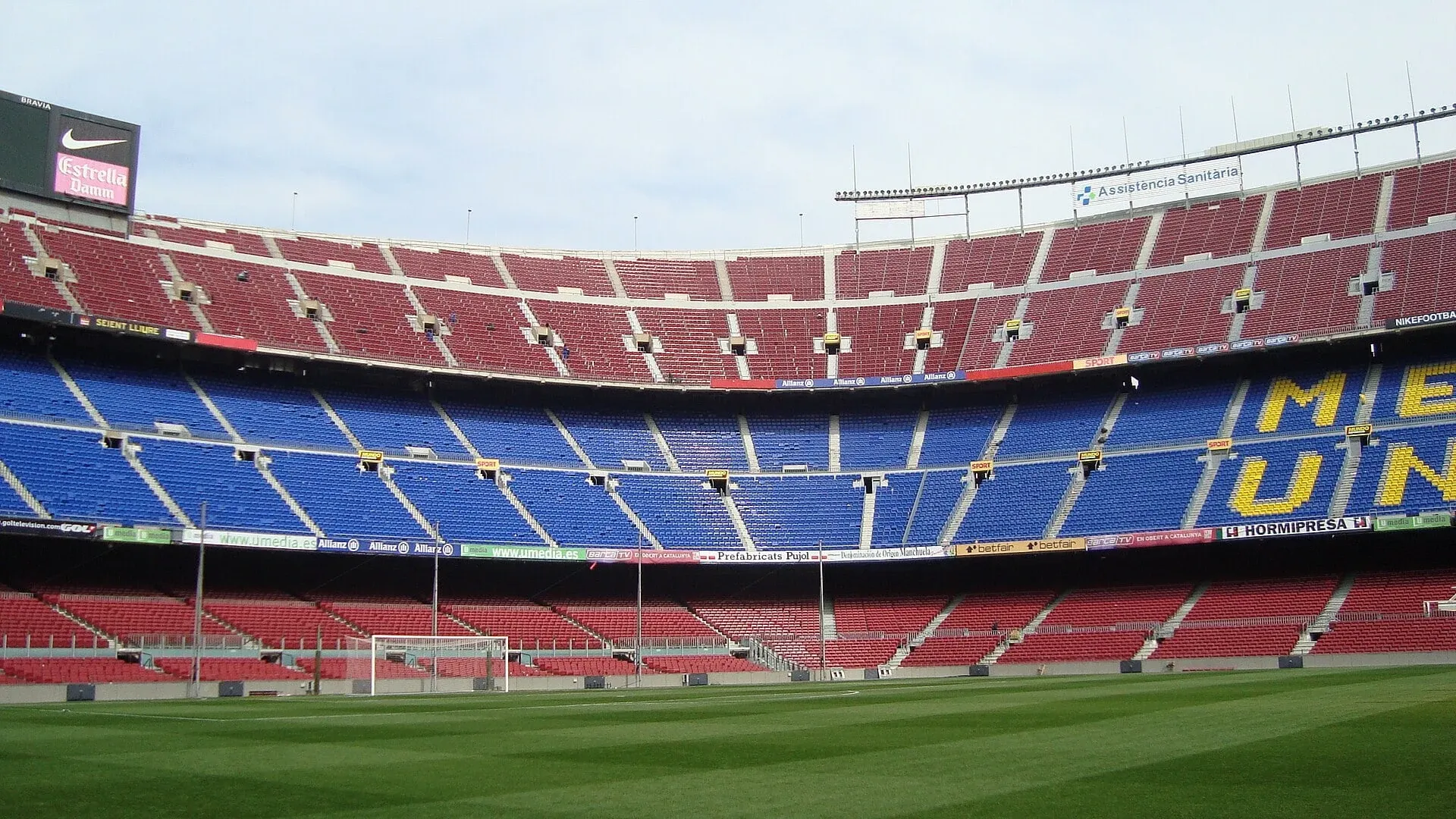 Camp Nou Ungguli Pesaing untuk Final Piala Dunia 2030 - sumber: (footballespana)