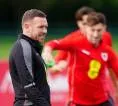 Craig Bellamy Incar Pot Unggulan Euro 2028 Usai Wales Kejutkan Norwegia