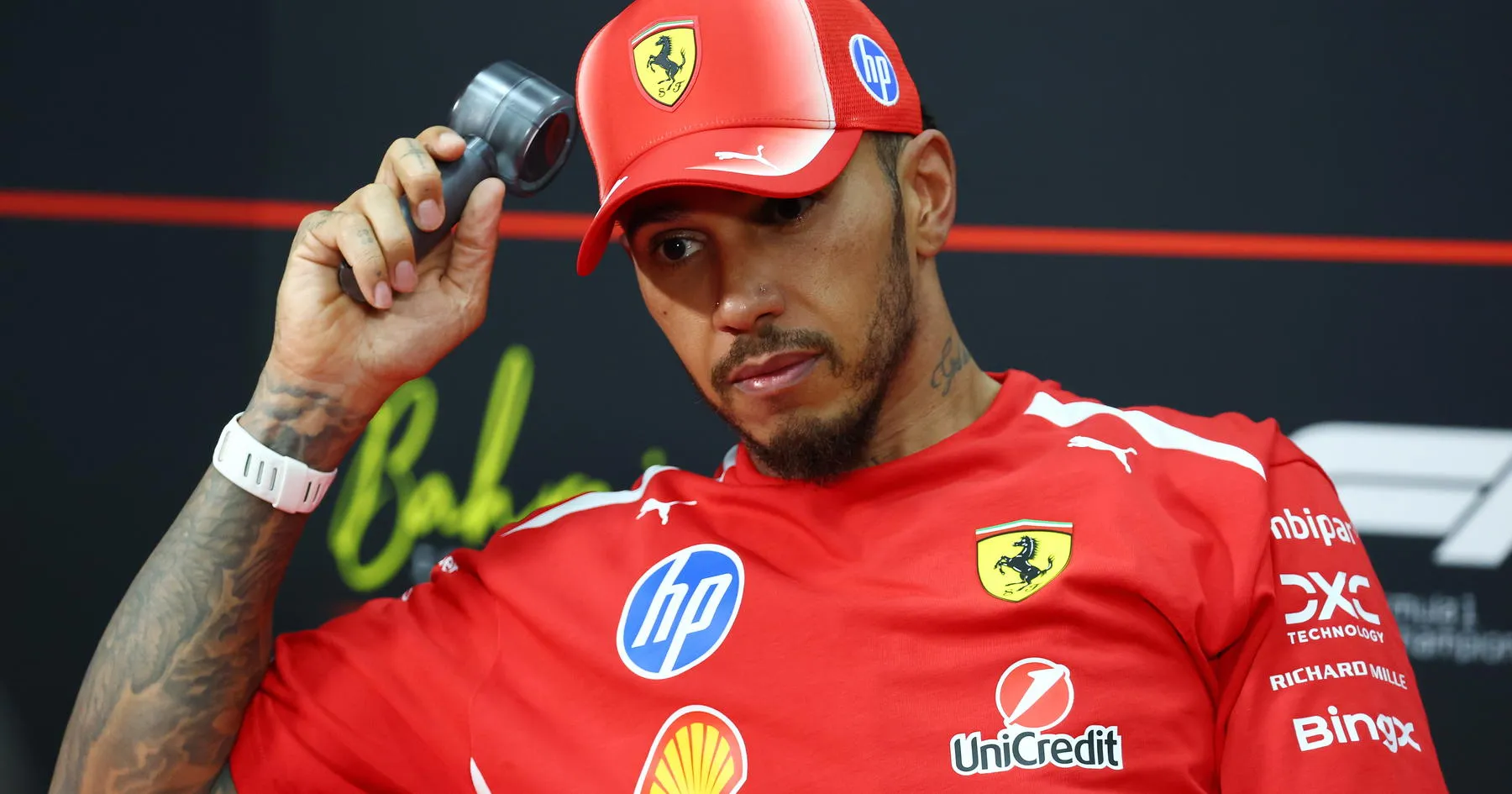 Hamilton Jelaskan Kekacauan ‘Balapan Lego’ Sebelum Panik Melanda - sumber: (racingnews365)