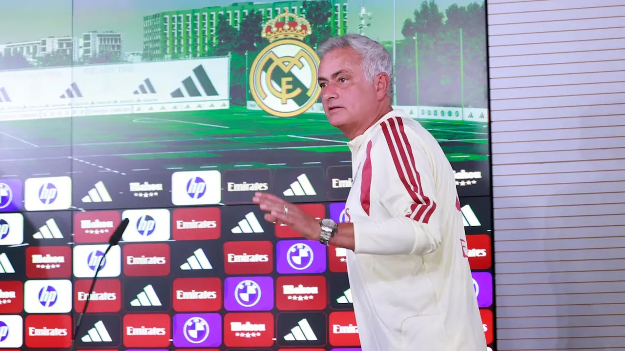 Jose Mourinho Gagal Dapatkan Bek Baru karena Raul Asencio
