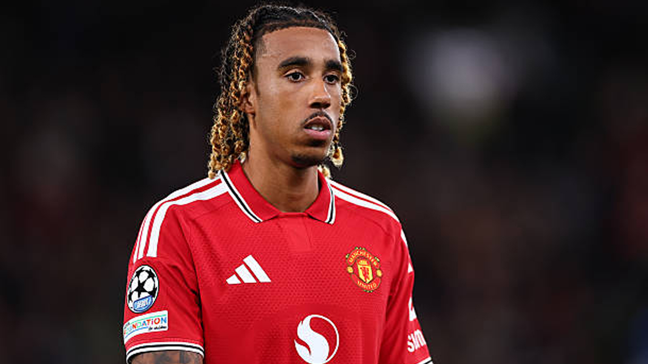 Masa Depannya di Manchester United Dipertanyakan, PSG Pantau Leny Yoro