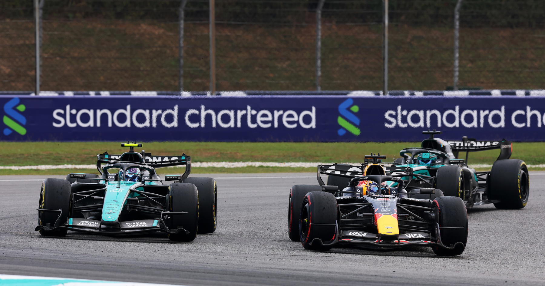 Max Verstappen Raih Kemenangan Bersejarah di Bahrain