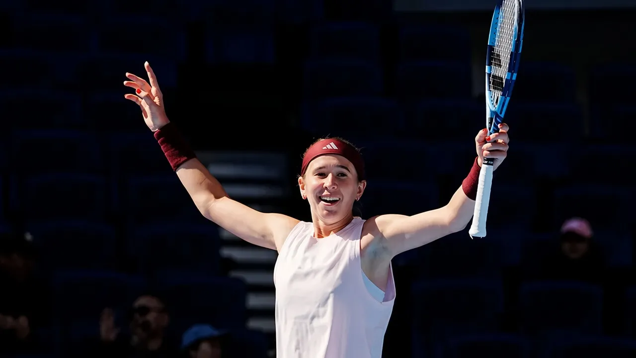 Nikola Bartunkova Permalukan Aryna Sabalenka Di Beijing