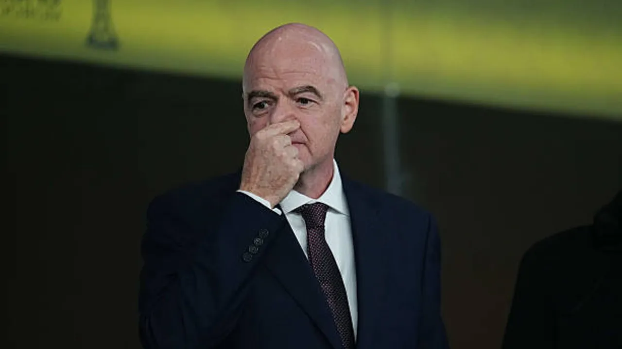 Gianni Infantino mengantongi dukungan resmi UAFA di tengah ancaman pencalonan kandidat oposisi