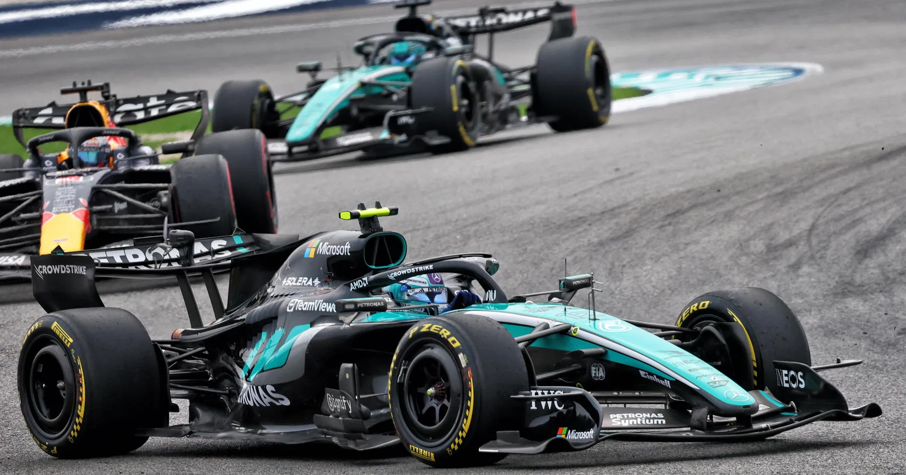 Verstappen Buat Antonelli Kagum Meski Sempat Kesal - sumber: (racingnews365)