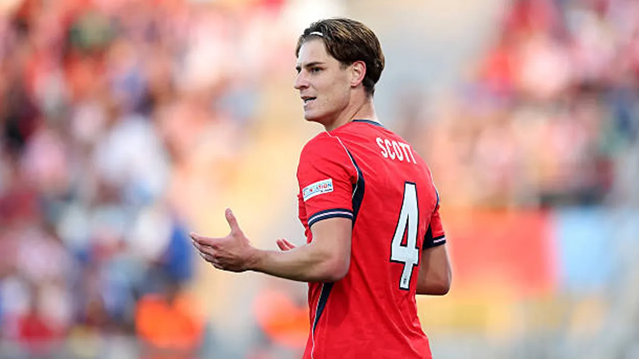 Alex Scott Tinggalkan Timnas Inggris, Thomas Tuchel Klaim Tak Ada Indikasi Cedera