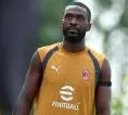 Dilirik Klub Inggris, AC Milan Siap Lepas Fikayo Tomori di Bulan Januari