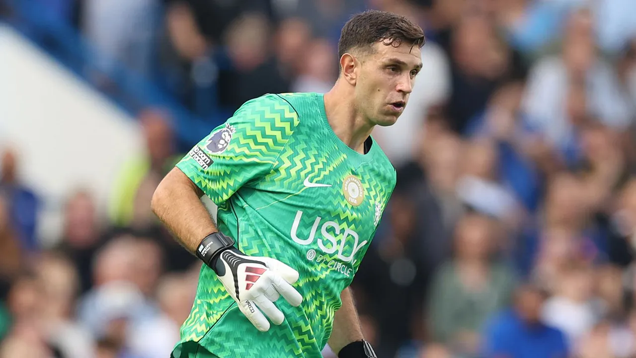Emiliano Martinez.