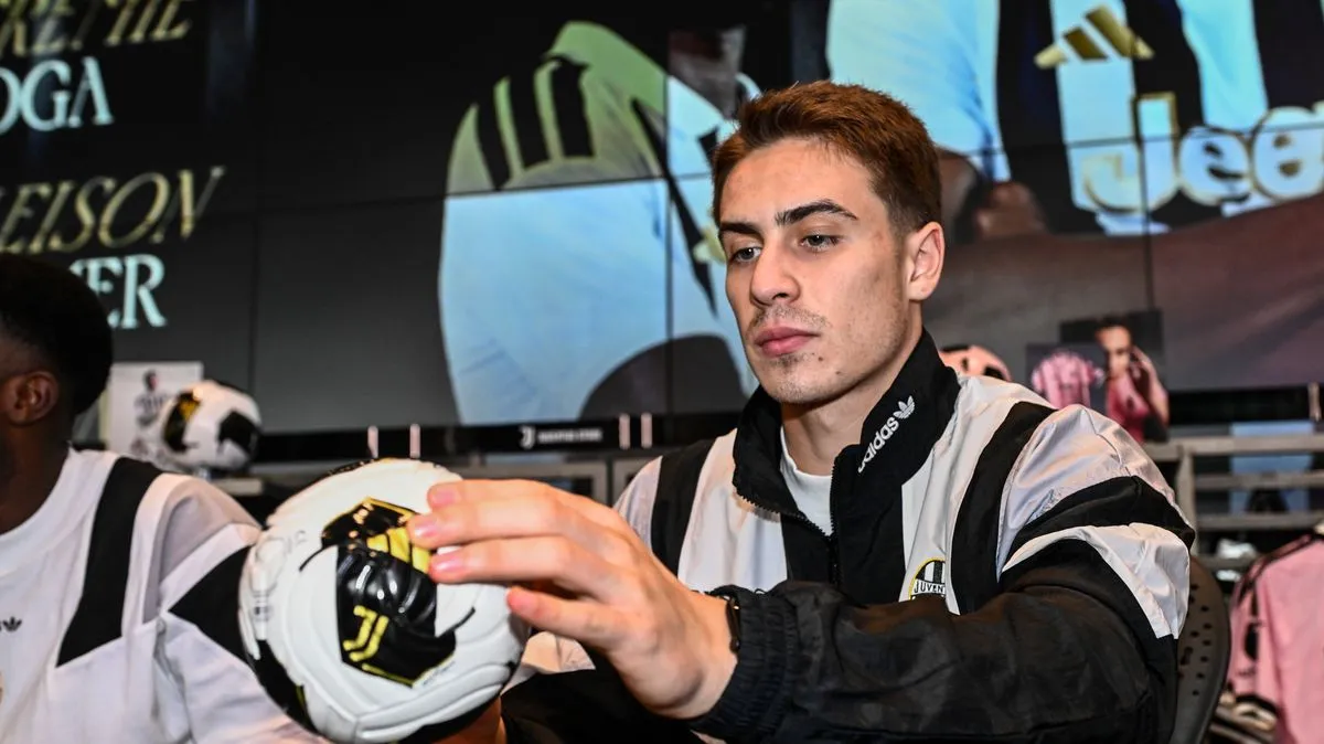 Juventus Terancam Jual Kenan Yildiz, Arsenal Siap Bergerak - sumber: (footballlondon)