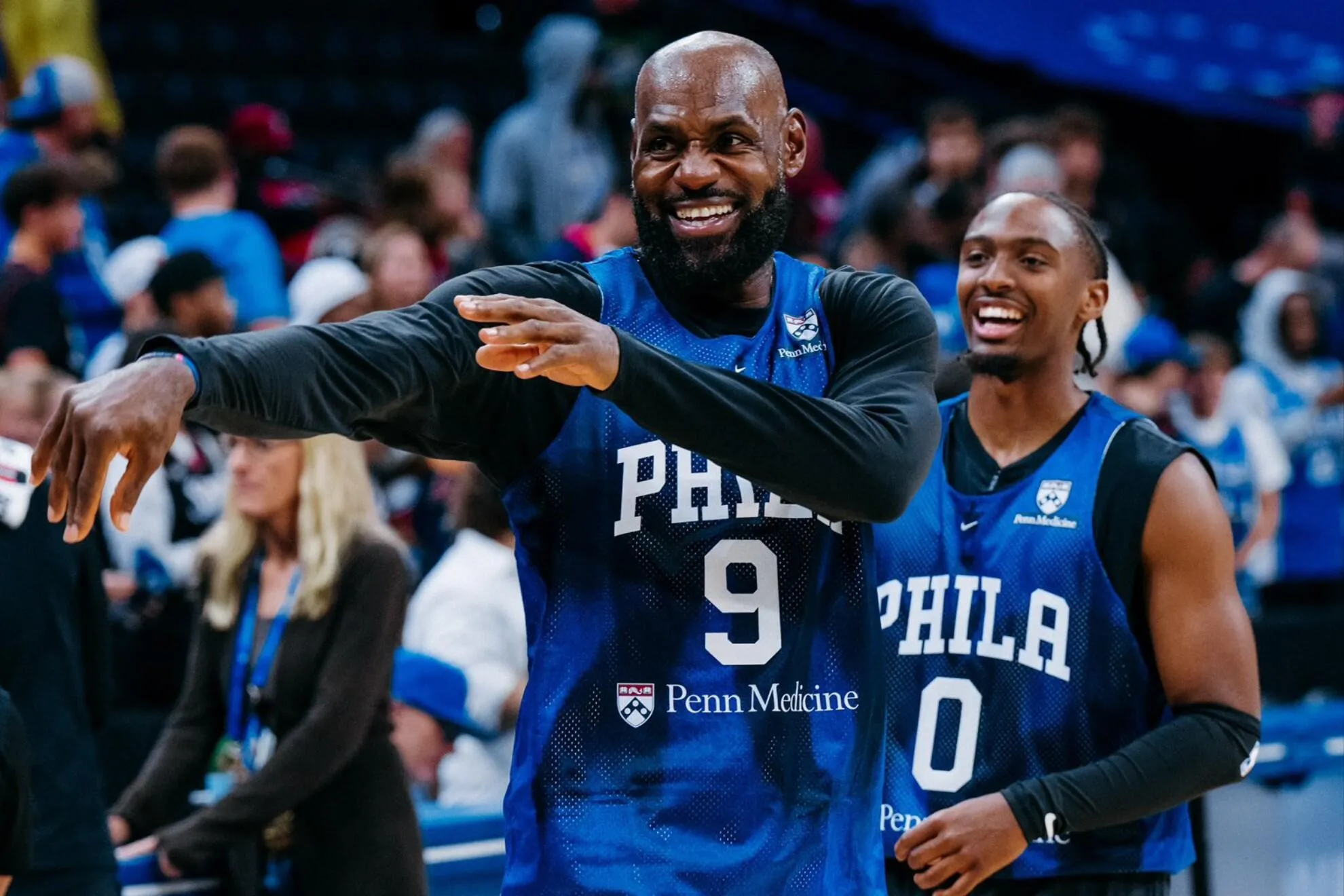 LeBron James Berjuang Hadapi Cedera Jelang Musim NBA Baru - sumber: (mainbasket)