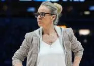 Becky Hammon Ambil Pelajaran Berharga Usai Aces Kalah di Game 1
