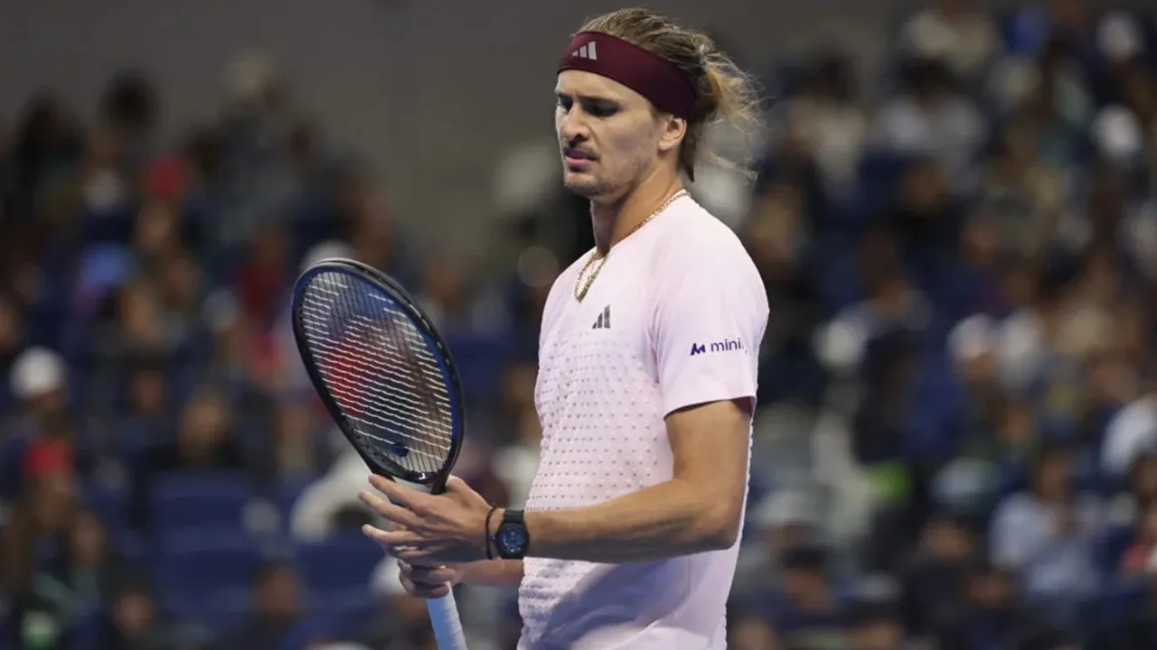 Kandas Di Beijing, Alexander Zverev Masuk Klub Tak Diinginkan