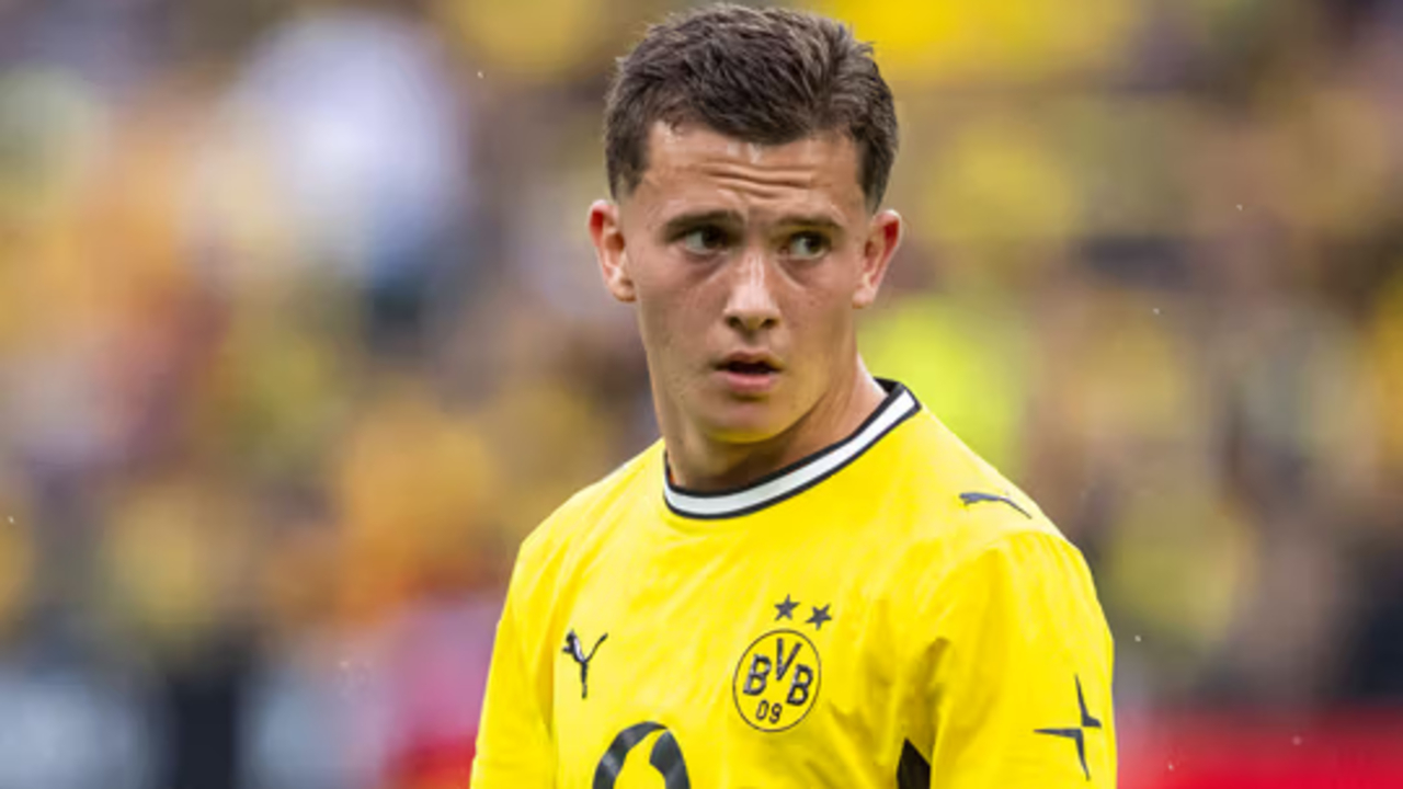 Karetsas Termasuk 5 Talenta Bundesliga Bersaing Untuk Golden Boy