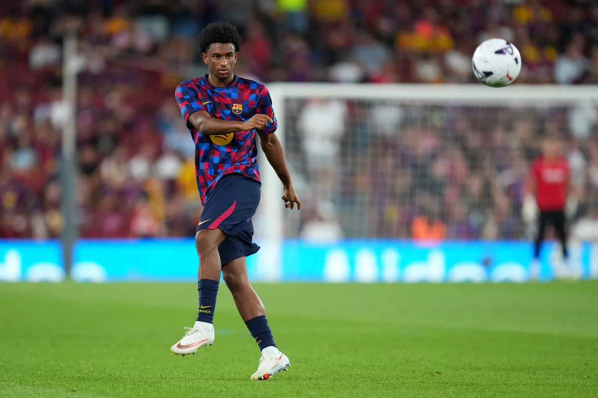 Milan Siap Gaet Balde dari Barcelona Usai Cedera Saelemaekers - sumber: (footballitalia)