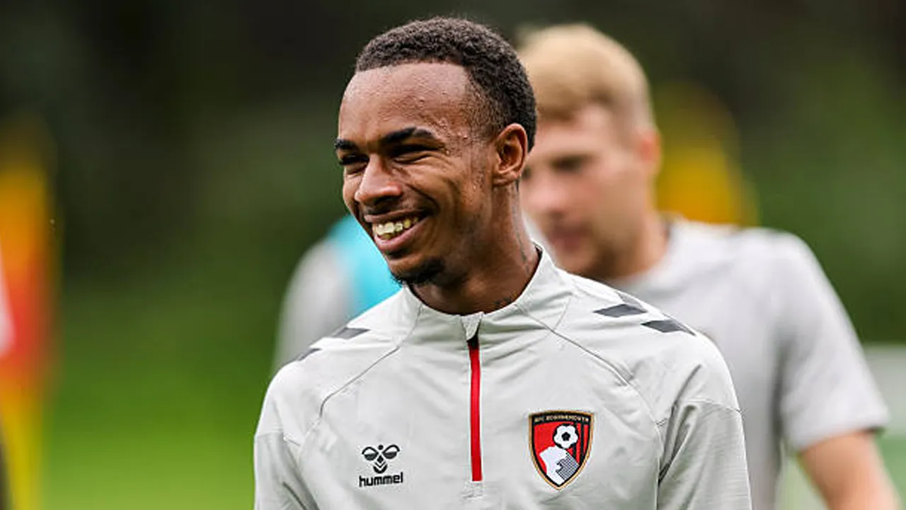 Bournemouth Dapat Kabar Baik, Eli Junior Kroupi Ditargetkan Pulih pada November
