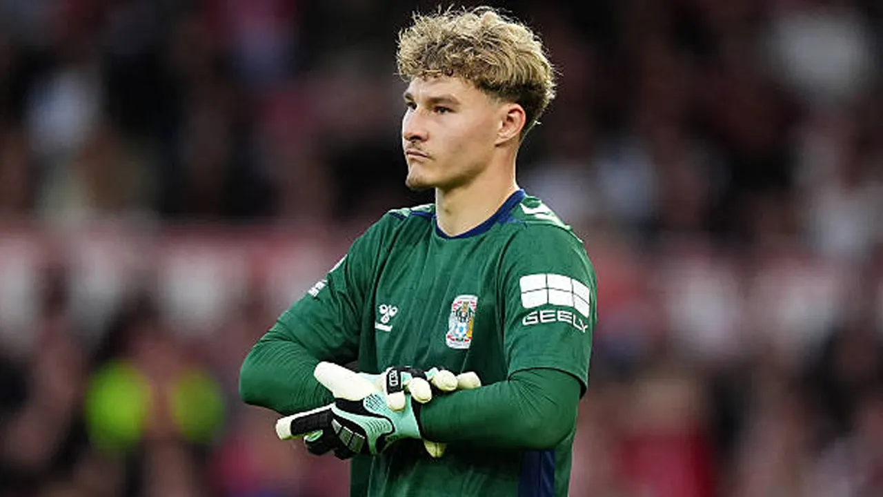 Carl Rushworth Siap Bawa Coventry City Lanjutkan Momentum Positif