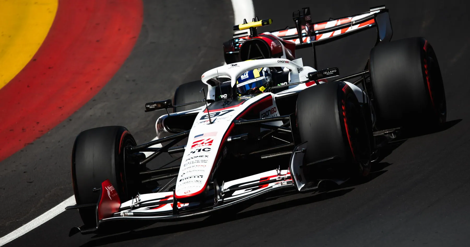 Haas F1 Catat Rekor Keuangan dengan Laba £6.679 Juta - sumber: (racingnews365)