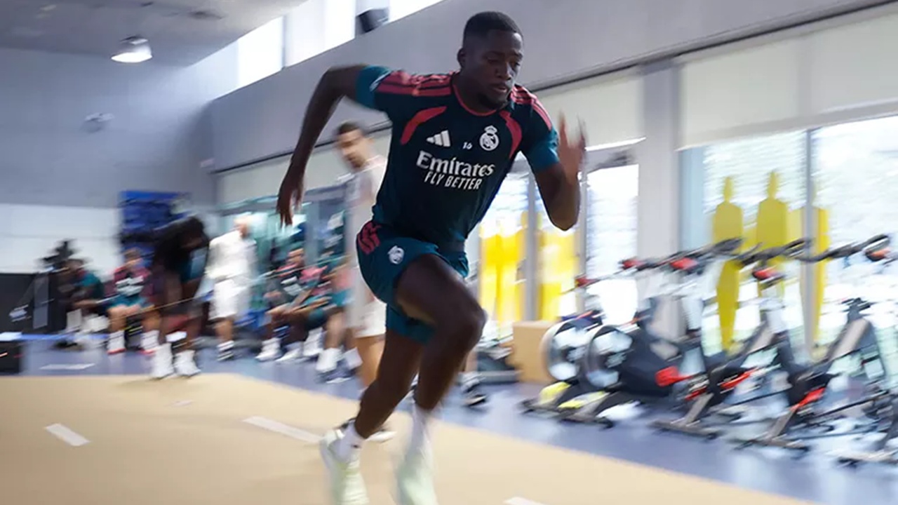 Ibrahima Konate Mengincar Posisi Inti Lawan Villarreal