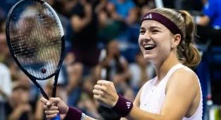 Karolina Muchova Susah Payah Pulangkan Naomi Osaka Dari Beijing