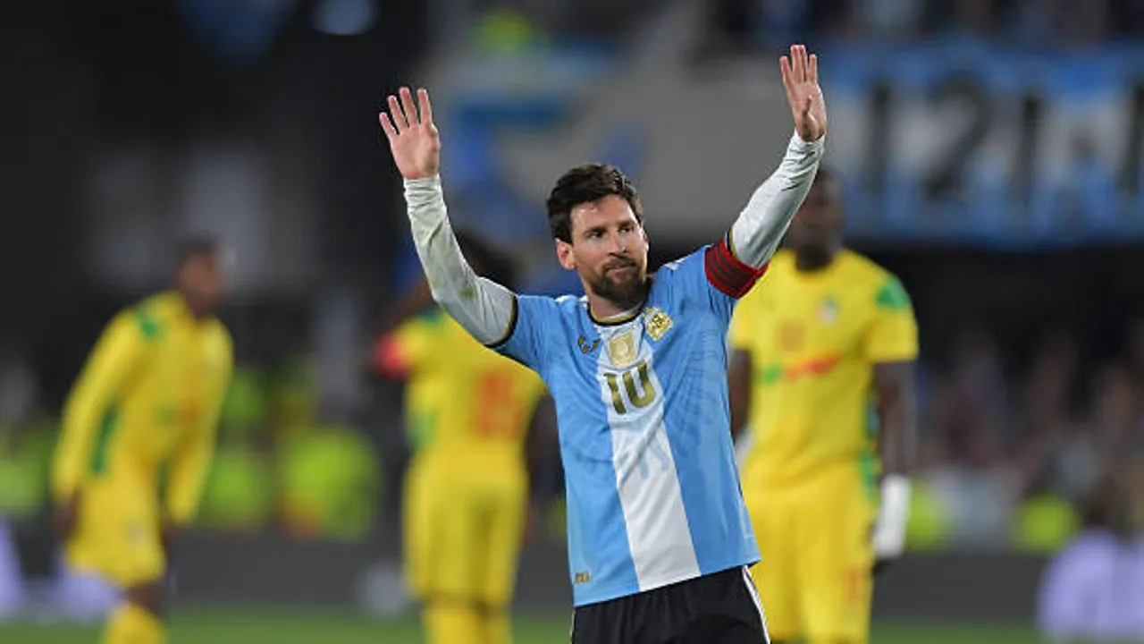 Lionel Messi menutup karier internasionalnya secara spektakuler usai mengemas satu gol dan dua assist dalam kemenangan Argentina atas Benin