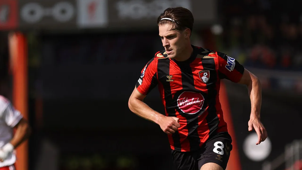 Alex Scott.