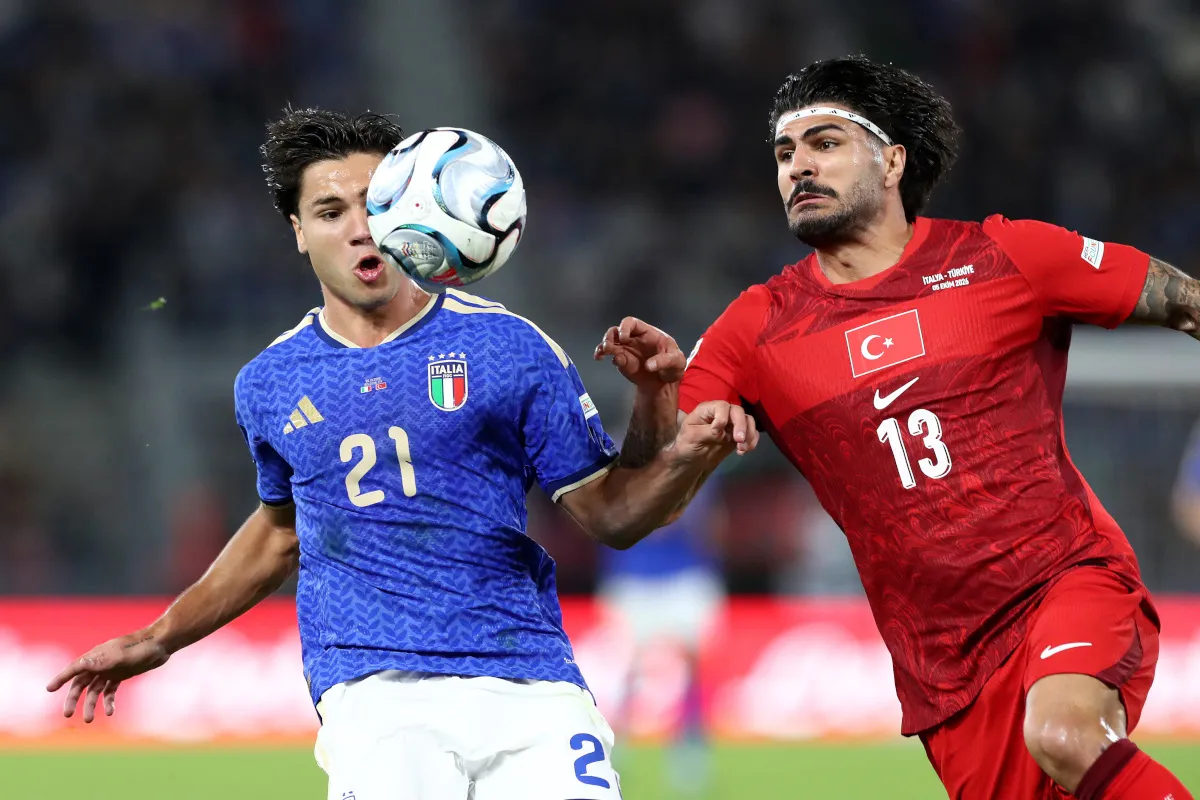Napoli Kehilangan Vergara Selama Sebulan Akibat Cedera di Timnas Italia - sumber: (footballitalia)