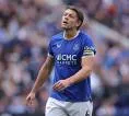 Pengalaman James Tarkowski Masih Dibutuhkan, Everton Hadapi Dilema di Lini Belakang