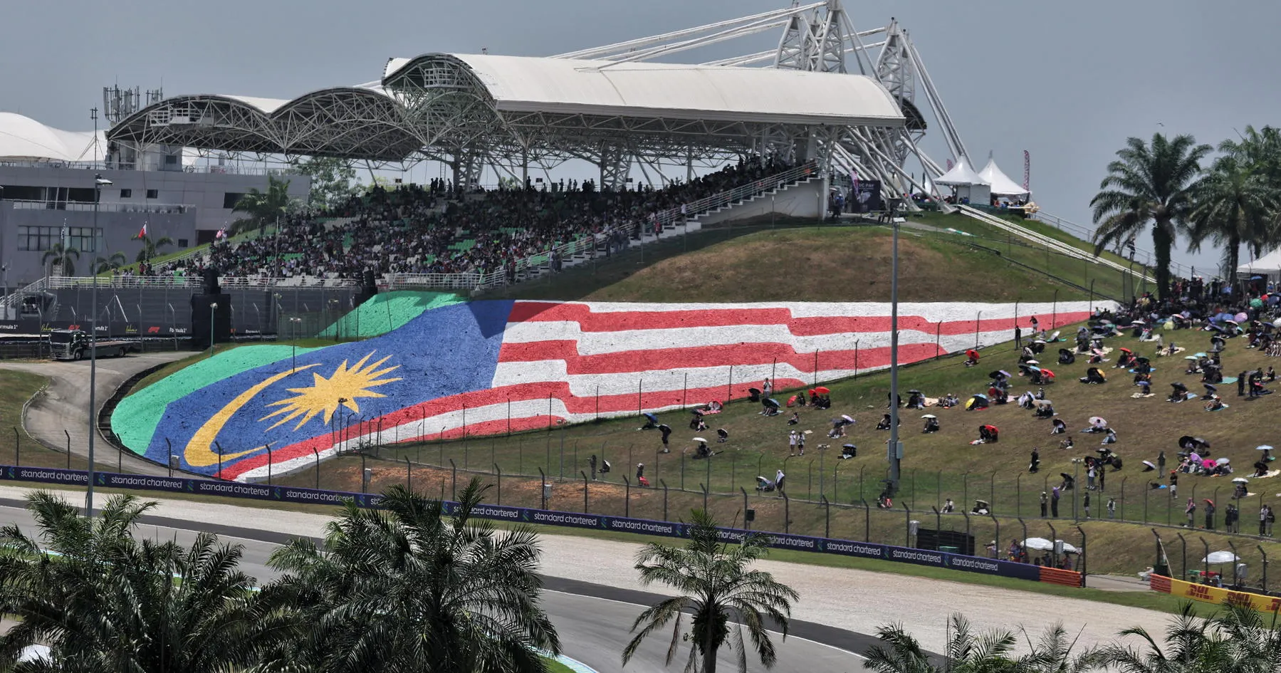 Pengemudi F1 Diminta Lebih Keras Soal Desain Sirkuit - sumber: (racingnews365)