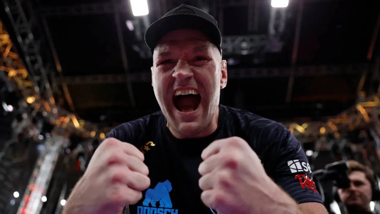 Tyson Fury Jadikan Joshua sebagai Jalan Menuju Duel Ketiga dengan Usyk